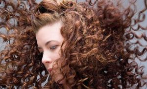 Как ухаживать за волосами после химической завивки?
