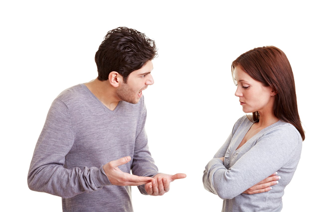 Что делать, когда муж ревнует вас по каждому поводу?