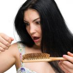 Что делать, если выпадают волосы у женщины?