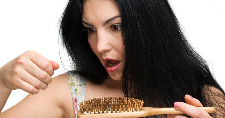 Что делать, если выпадают волосы у женщины?