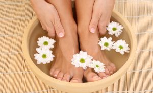 Как избавиться от запаха ног в домашних условиях?